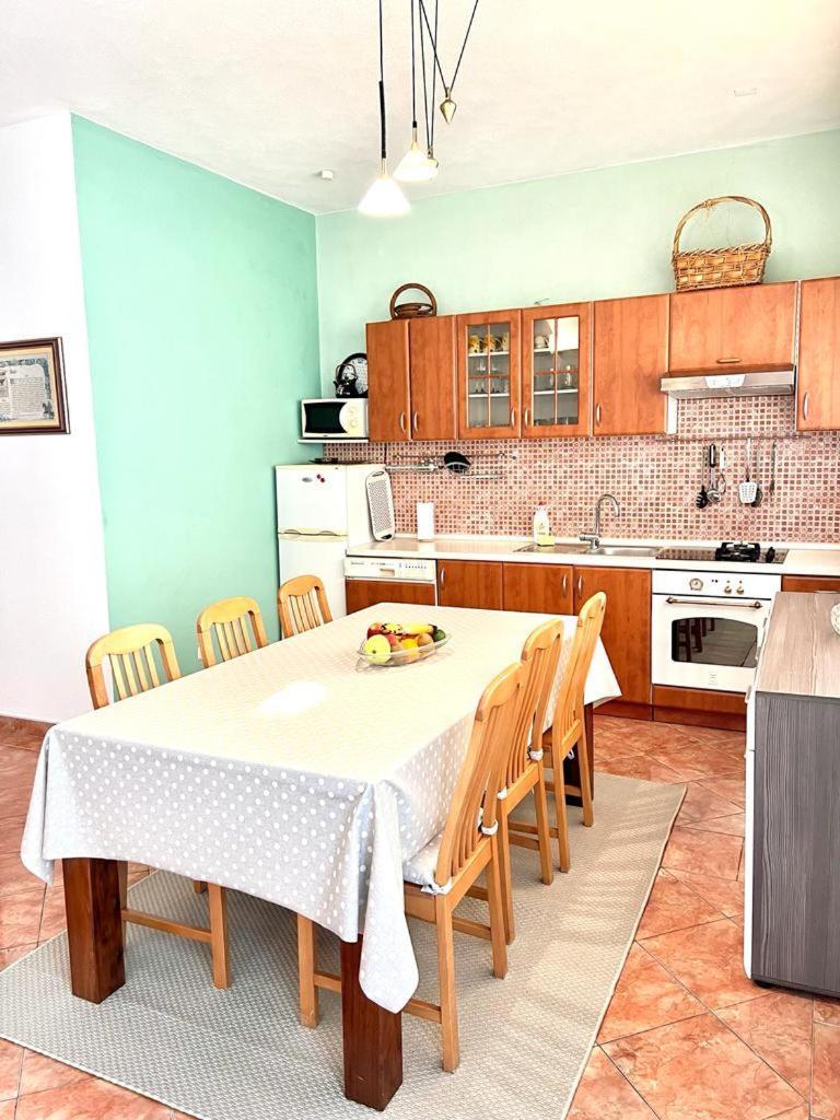Apartment Pansion Ivana Baska Voda
