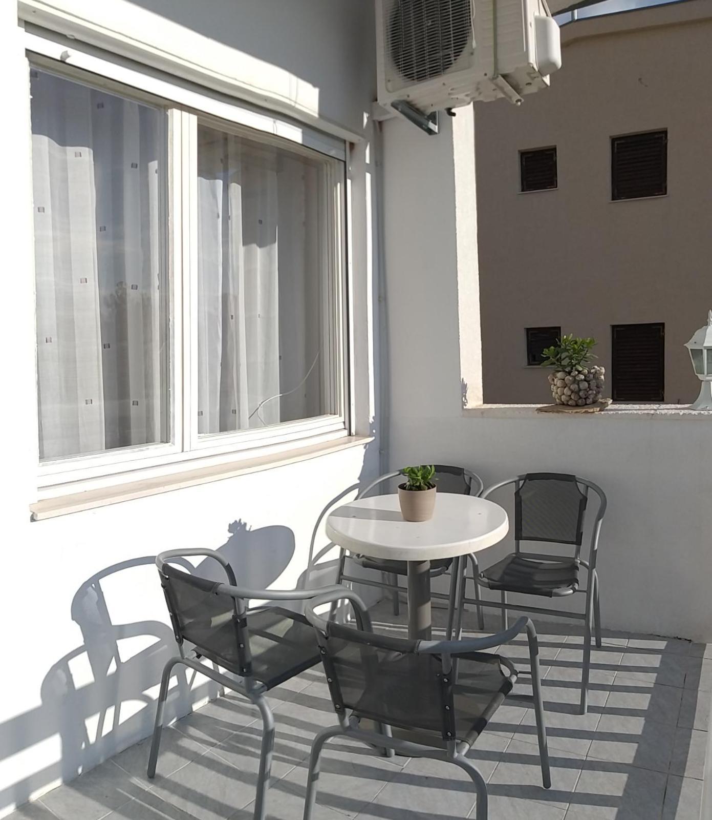 Pansion Ivana Apartment *